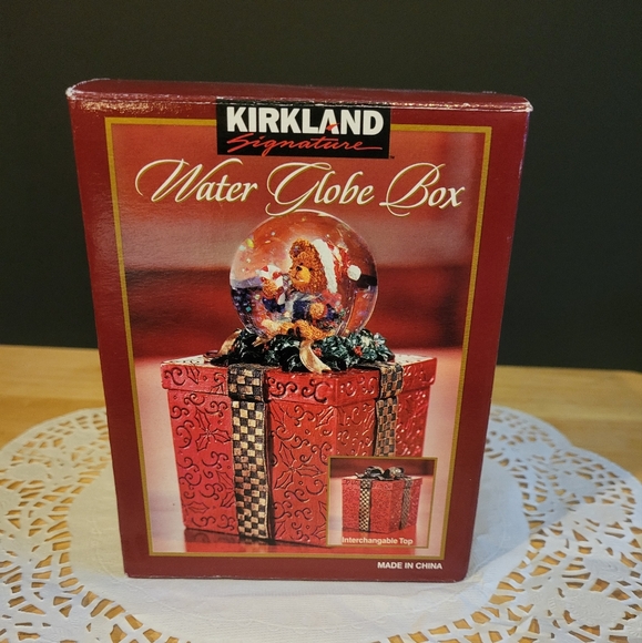 Kirkland Signature Water Globe Box NIB - Picture 1 of 7